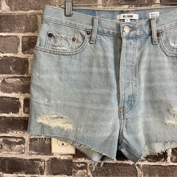 NWT Re/Done 70s high rise shorts jean denim distressed - Picture 3 of 11